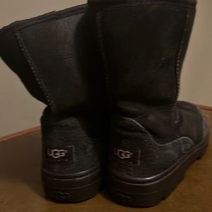 Black classic Ugg boots
